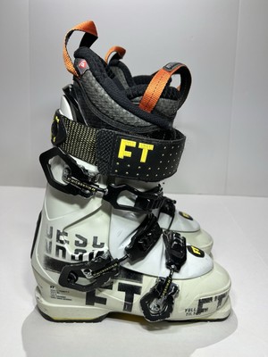 Full Tilt Descendant 006 Ski Boots 23/23.5 Mondo Men s 5.5 Women s 6.5 FLAW READ