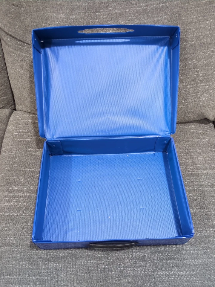 Vintage 24 Hot Wheels & 24 Matchbox Lot Of Mint Cars W/ 48 Hot Wheels Carry Case - Image 3 of 4