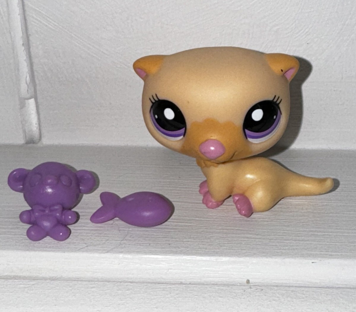 Rare Authentic Littlest Pet Shop Tan Sea Otter #2230 Hasbro LPS Purple Eyes