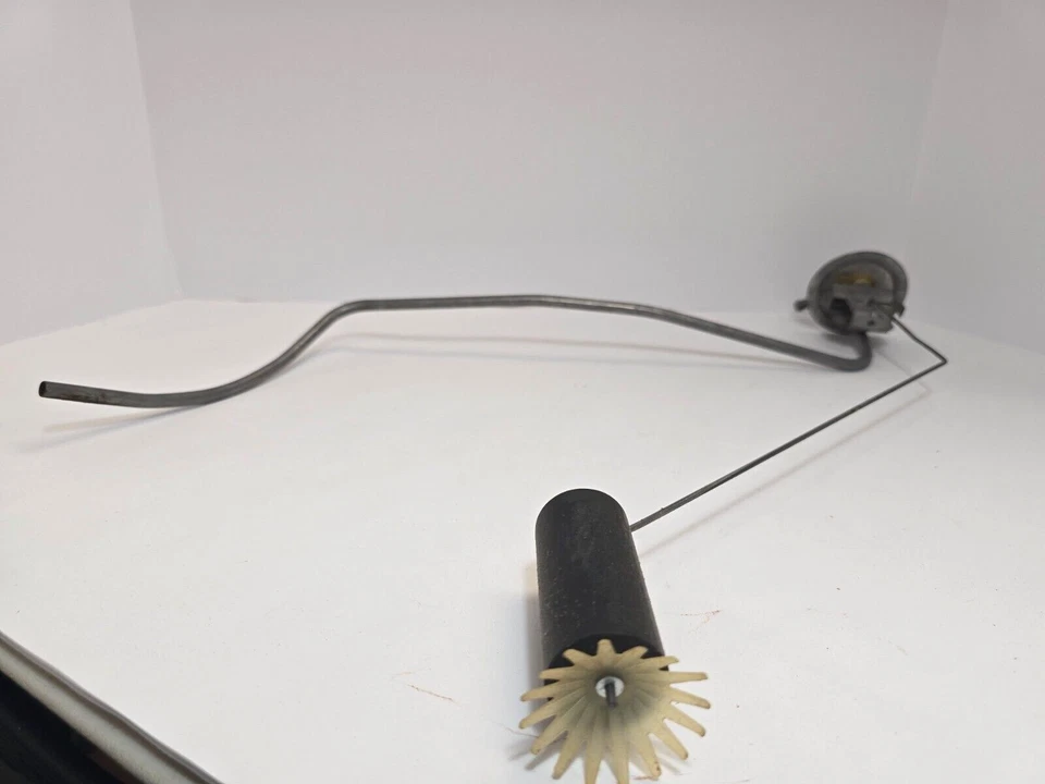 1965-1973 Plymouth Chrysler Dodge C-образный кузов универсал топливный бак отправитель новый из старых запасов 2584946. - Изображение 3 из 3