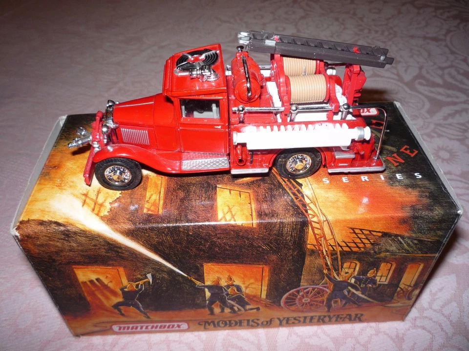 MATCHBOX YFE 06 1932 FORD AA FIRE ENGINE - Photo 1/1
