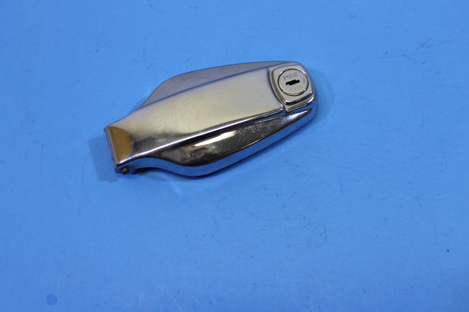 OEM YAMAHA GAS TANK CAP ASSEMBLY WITHOUT KEYS / 2m02460200 KEY 3160