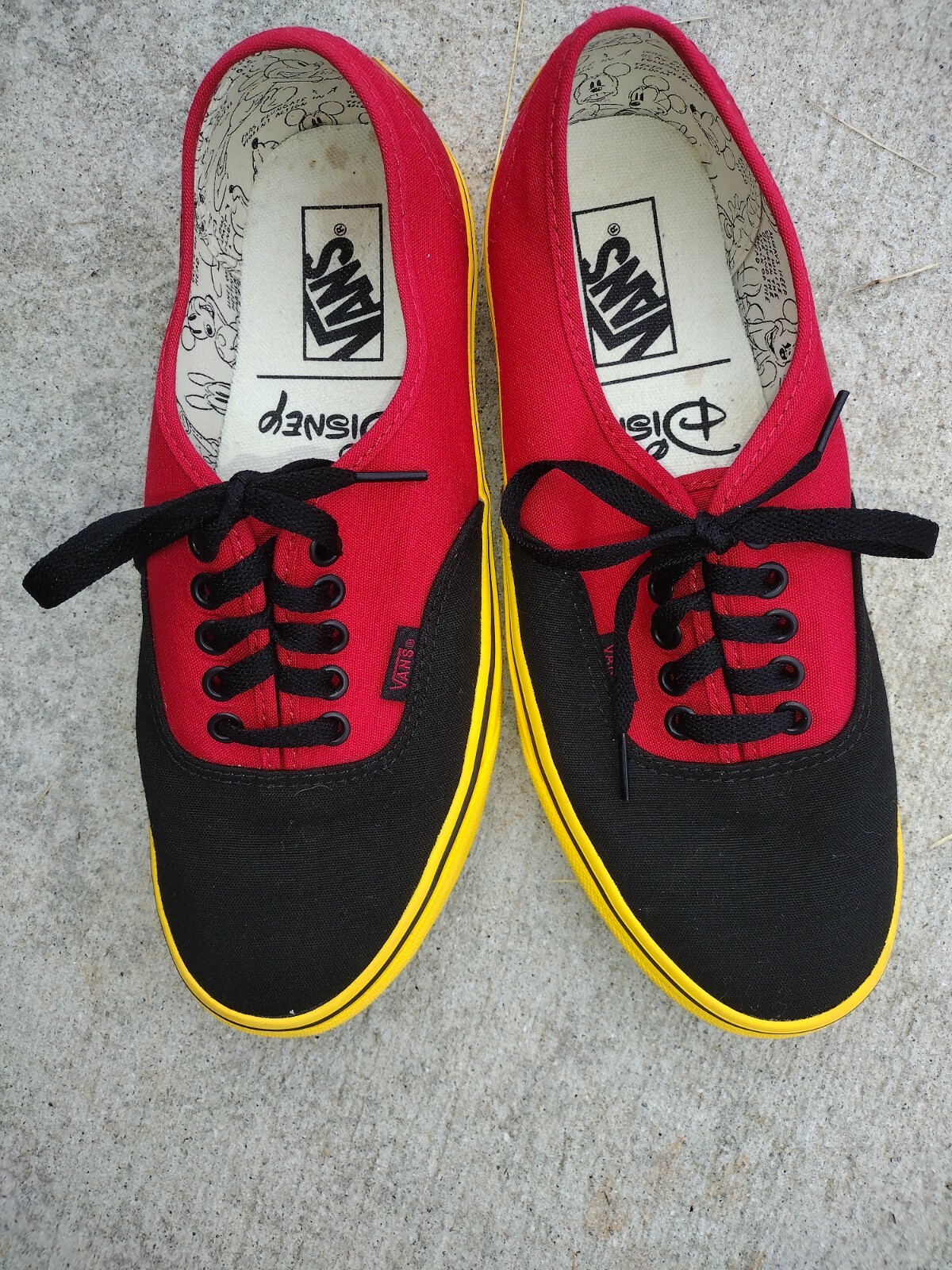 vans authentic mickey mouse
