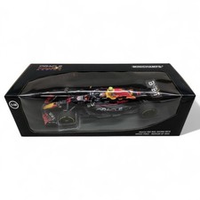 Minichamps Sergio Perez Mexican Grand Prix 2022 1/18 Oracle Red Bull Racing Rb18