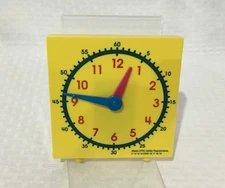 MATH MANIPULATIVE / STUDENT CLOCK / YELLOW / MAC004 / TEACHING TOOL / NEW