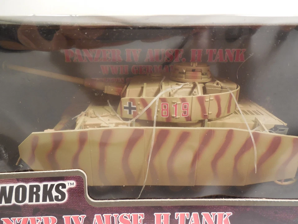 1:32 PANZER IV AUSF. H Diecast WWII GERMAN TANK NIB 21st CENTURY TOYS 2004 99315 - Image 2 of 4