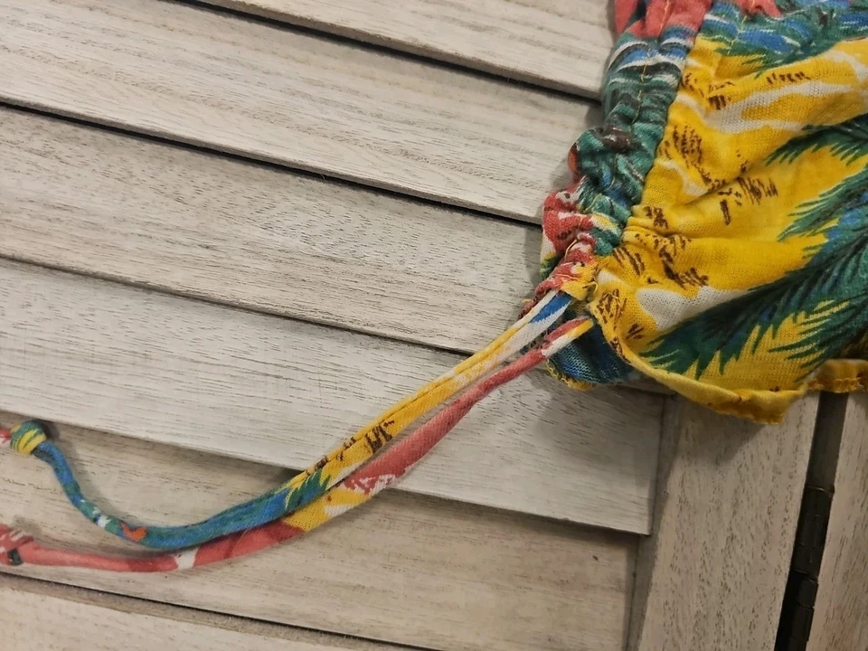 VIntage 1970s / 80's Hang Ten Hawaiian Girl's cotton shorts size M  - Image 4 of 4