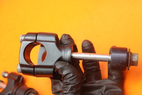 Elevadores de manillar Ducati Hypermotard 1100 Evo 2010 OEM - Imagen 3 de 15