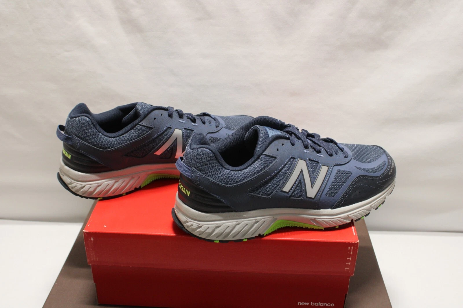Scarpa da trail running uomo New Balance MT510RN4 blu taglia 11 4E nuova con scatola!