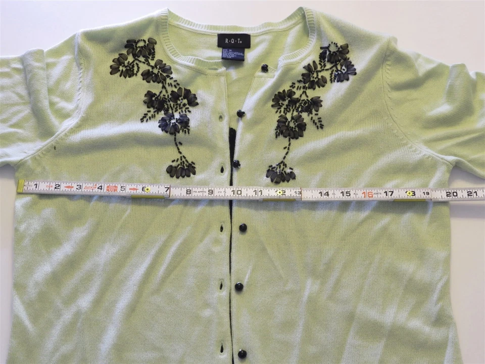Cárdigan RQT Verde Lt con Diseños Florales Negros Talla M Acrílico Foto 4 de 4