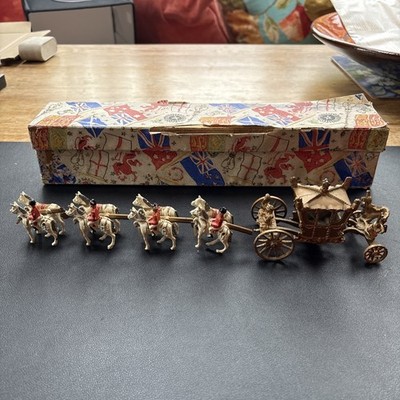 Crescent Toys The Royal State Coach mit Box, sehr frühes Beispiel (reparaturbedürftig)