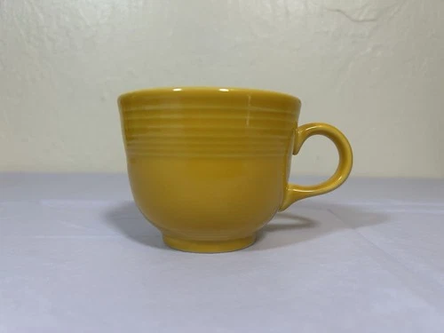 Fiesta Fiestaware Homer Laughlin Butterscotch Orange Ring Handle Tea Coffee Cup