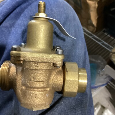 Watts Regulator Co. - 3/4 inch U5B Water Reducing Valve and Strainer NIB
