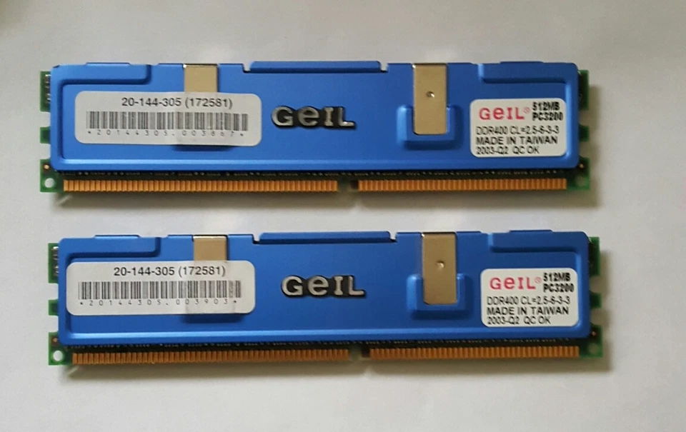  NEW OCZ OCZ2P8001G PC2 6400 1GB DDR2 MEMORY PLATINUM EDITION - Image 2 of 2