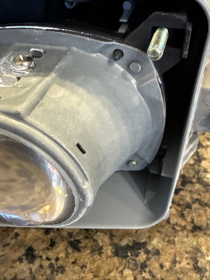 Faro antiniebla delantero derecho Mercedes R129 1990-95 conjunto trasero 500SL Foto 4 de 4