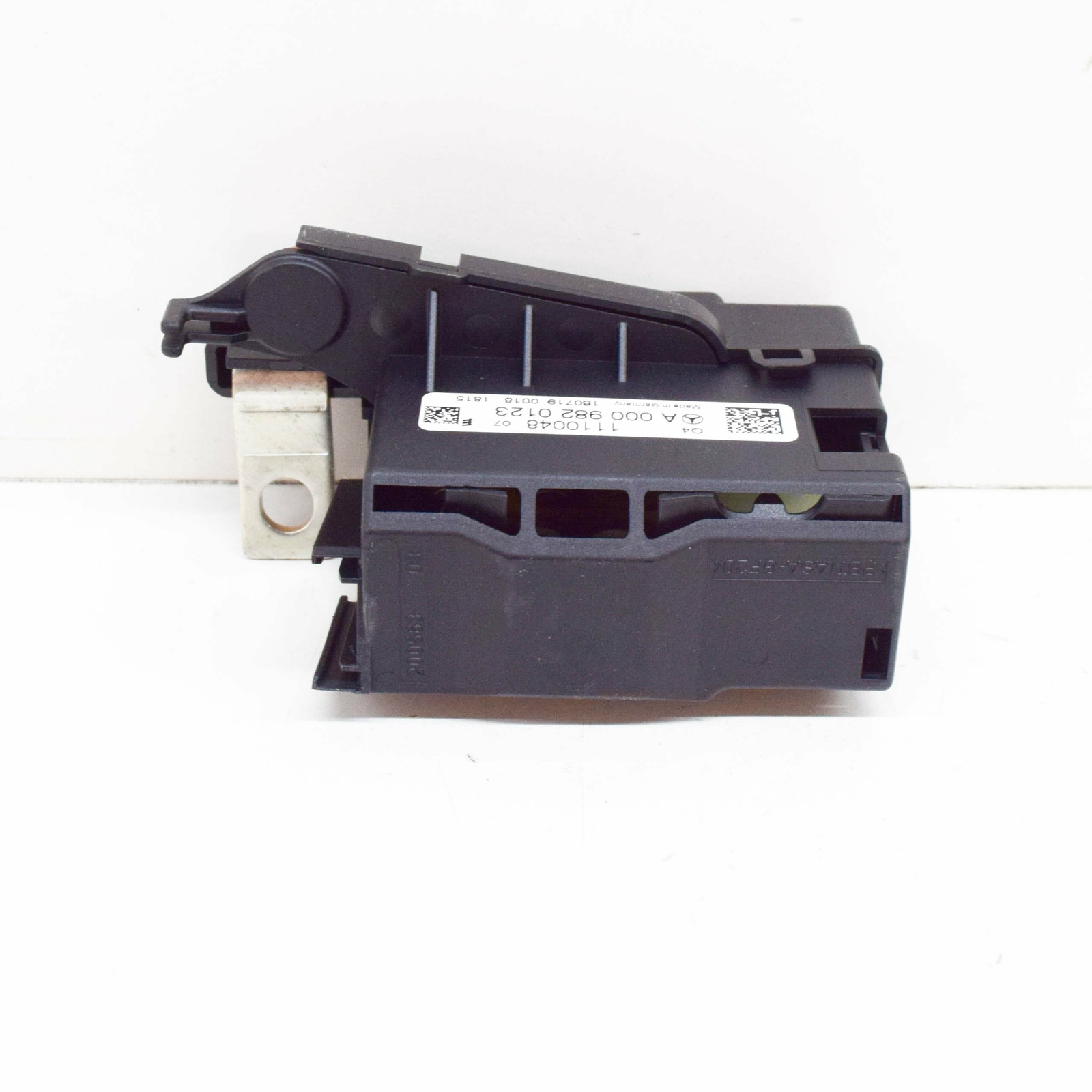 Mercedes-Benz Ml W166 Fuse Relay Module A0009820123 for sale 