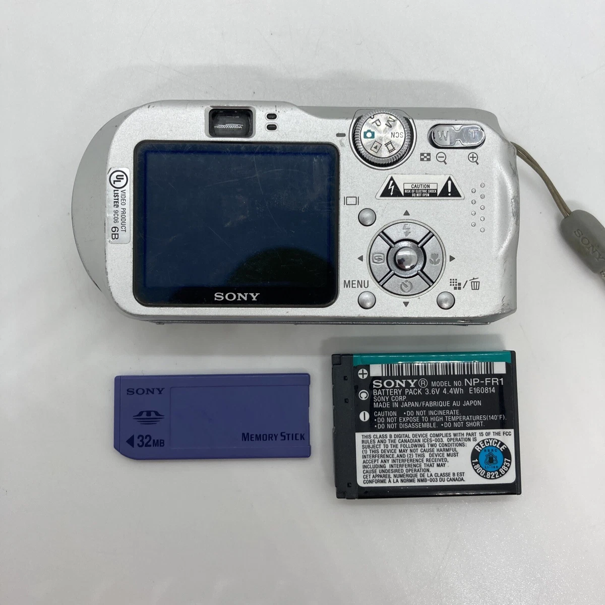 Sony Cyber-Shot DSC-P200 7.2MP Digital Camera Silver w/ Battery & Memory Card