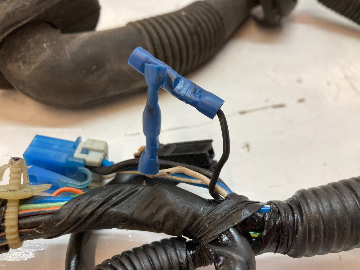 1990-1996 Nissan 300ZX Z32 2+0 Driver Left Front Door Wire