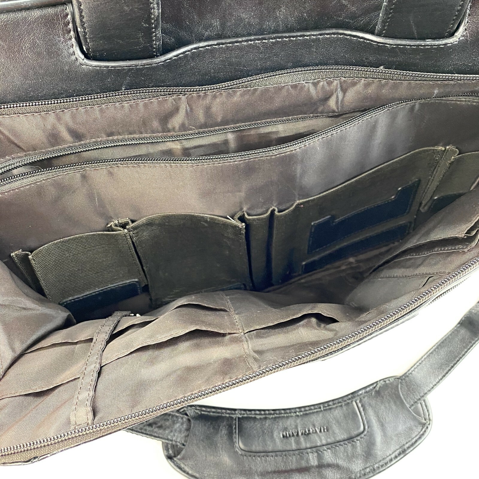 Hartmann Black Leather Aviator Expandable Zipper Brie… Gem