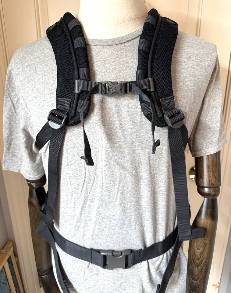 Рюкзак для переноски ребенка STOKKE MyCarrier регулируемый сзади черный - Изображение 2 из 4