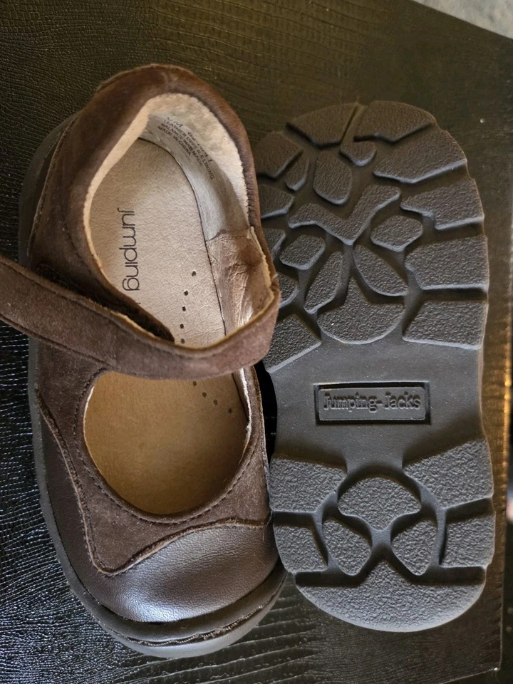 Jumping Jacks Niñas Marrón Zapatos/Mary Janes Niño Pequeño Talla 6 Usado en Excelente Condición Foto 4 de 4