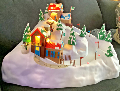 Vtg Happy Winter Holiday Winter Ski Lodge Animated Music TESTED
