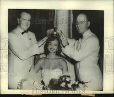 1955 Press Photo Beverly Marie Rogers crowned Miss New Jersey, Palisades Park NJ