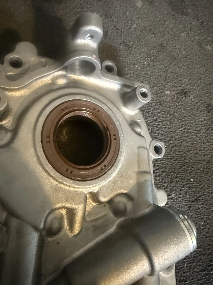 Bomba de aceite Subaru OEM 10 mm Foto 3 de 4
