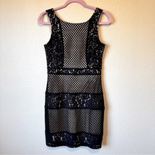 Lulus Black Lace Sheath Mini Dress Womens M Classic Sleeveless Preppy Lined
