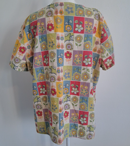 0801 - VTG Scrub Wear Floral Color Block V Neck Short Sleeve Scrub Top - Picture 3 of 19