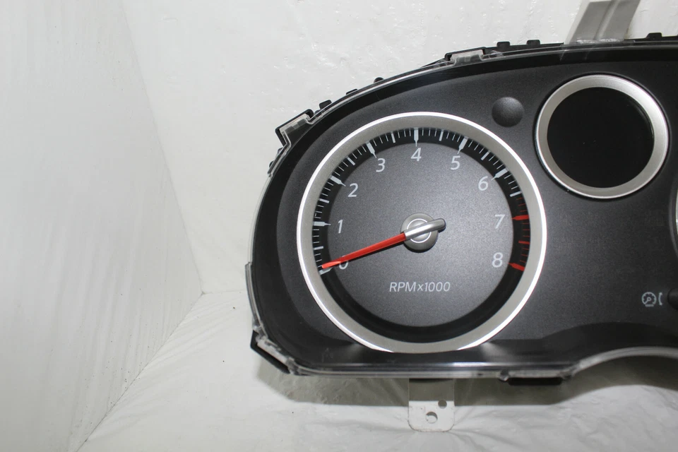 Cuadro de instrumentos velocímetro Nissan Sentra 2011 2012 indicadores de panel 62.558 millas Foto 3 de 4