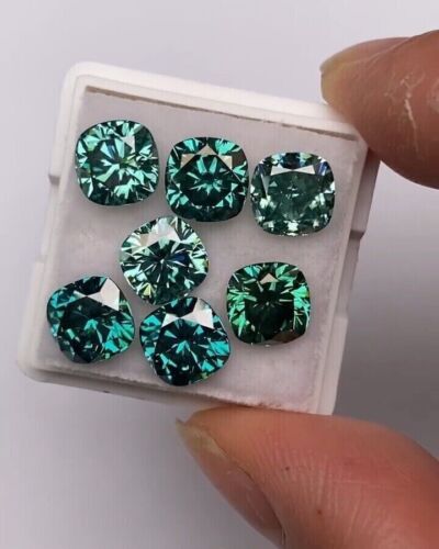7 pcs 2 ct Size Green Cushion Simulated Diamond Loose Stone VVS1 Certificate - Picture 1 of 3