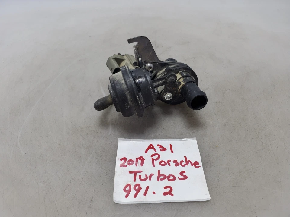 ✅ Válvula de control de inyección de aire secundaria 17-19 OEM Porsche 991 911 Turbo S 18 k millas Foto 2 de 4