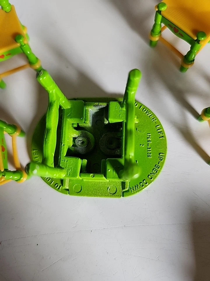 Juego de cocina de metal para casa de muñecas Mattel's THE LITTLES AÑOS 80 8 otros mini accesorios Foto 3 de 4