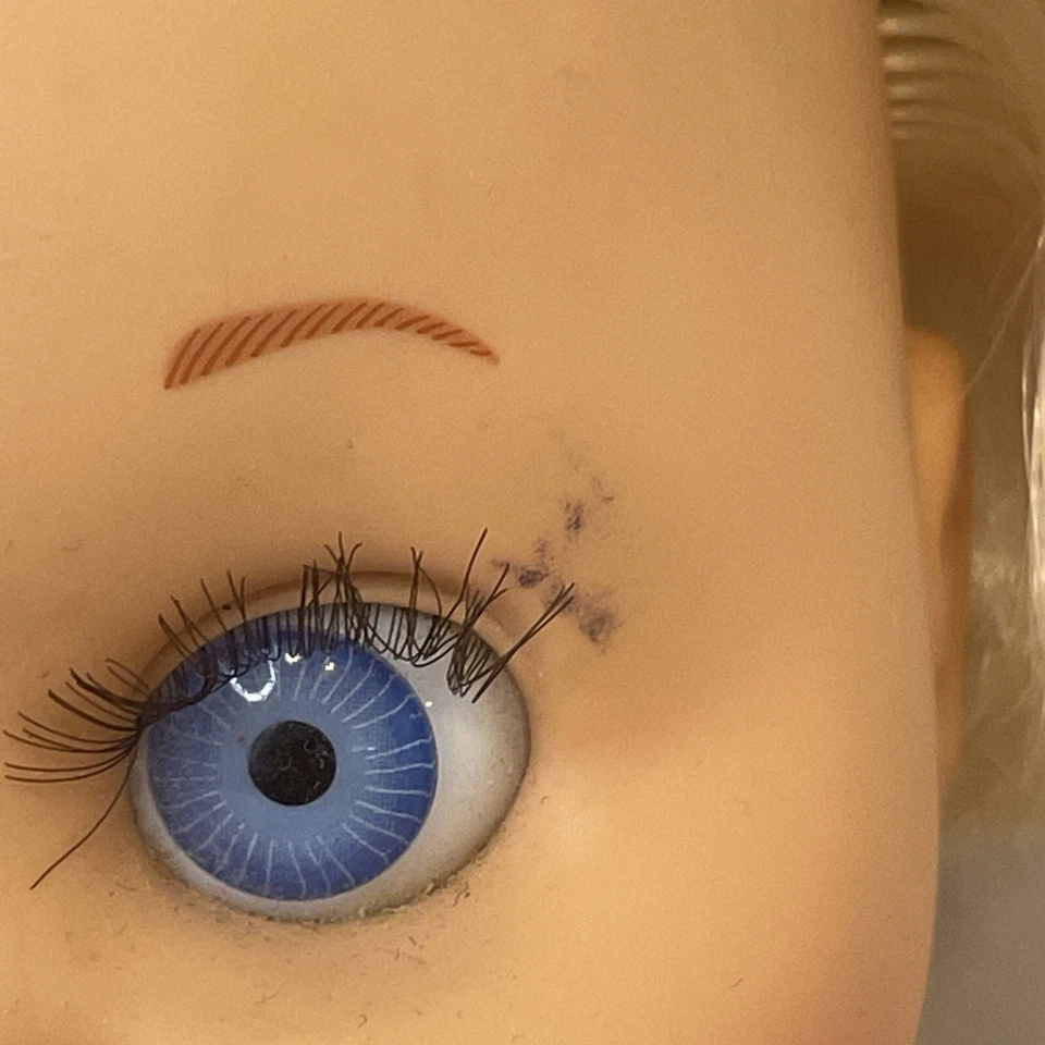 Muñeca Baby Face #2 SO SORPRENDIDO SUZIE LGTI 1990 13" Turquesa Jumper Foto 3 de 4