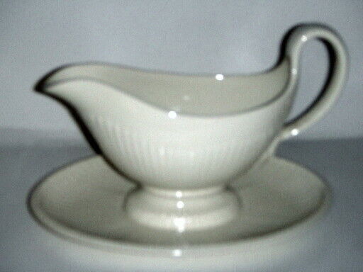 Wedgwood Edme Gravy Boat W/Attached Underplate (Imperfect) Wedgwood Edme Gravy Boat W/Attached Underplate (Imperfect)