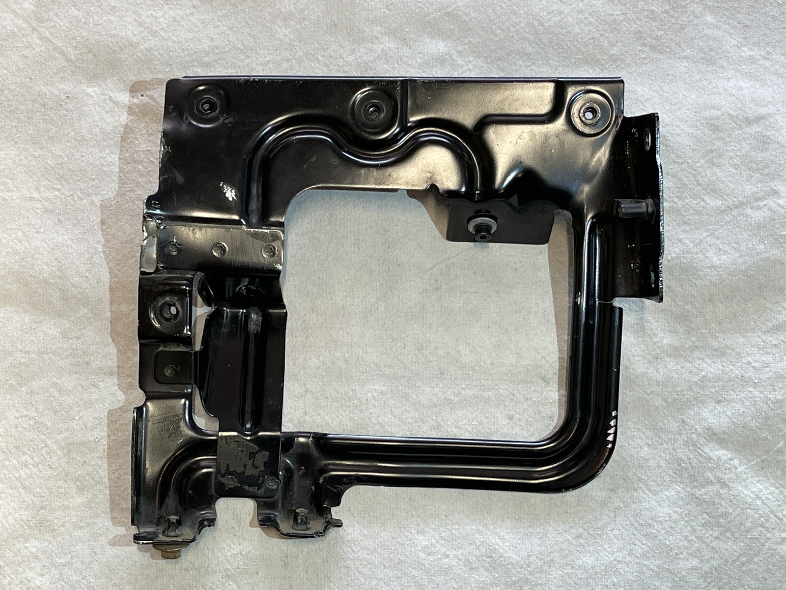Driver Side Front Brake Air Duct Bracket 80857200 Ferrari California 2010 Damage