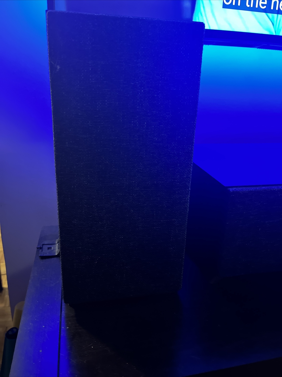 6 Piece Jamo Speaker + Bass Set. Nice Home Theatre set up for a steal