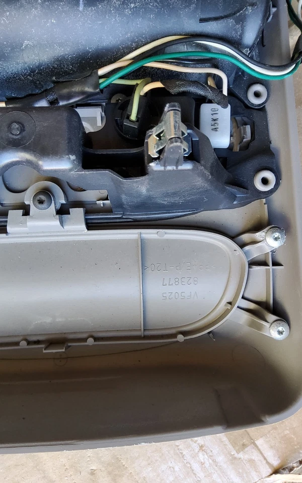 Luz domo consola superior Toyota Sequoia 2000-2006 VF5008 823866 Foto 3 de 4