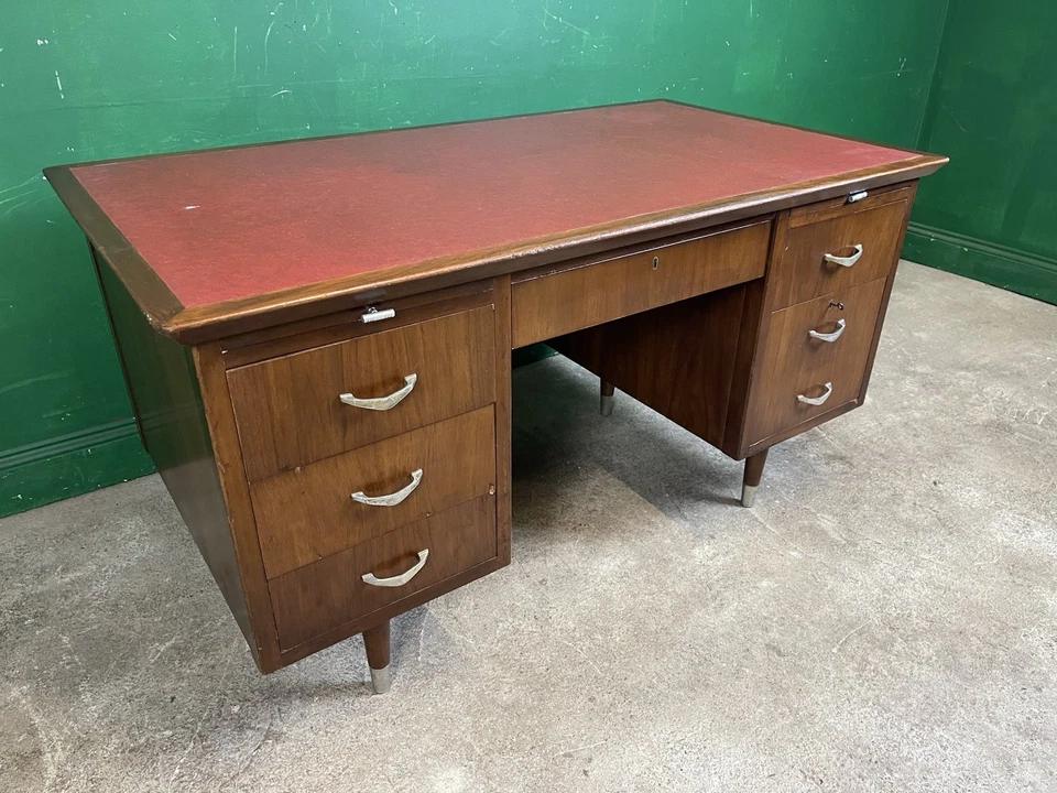 Vintage Double Pedestal 6 Drawer Desk With Keys - Image 3 of 4