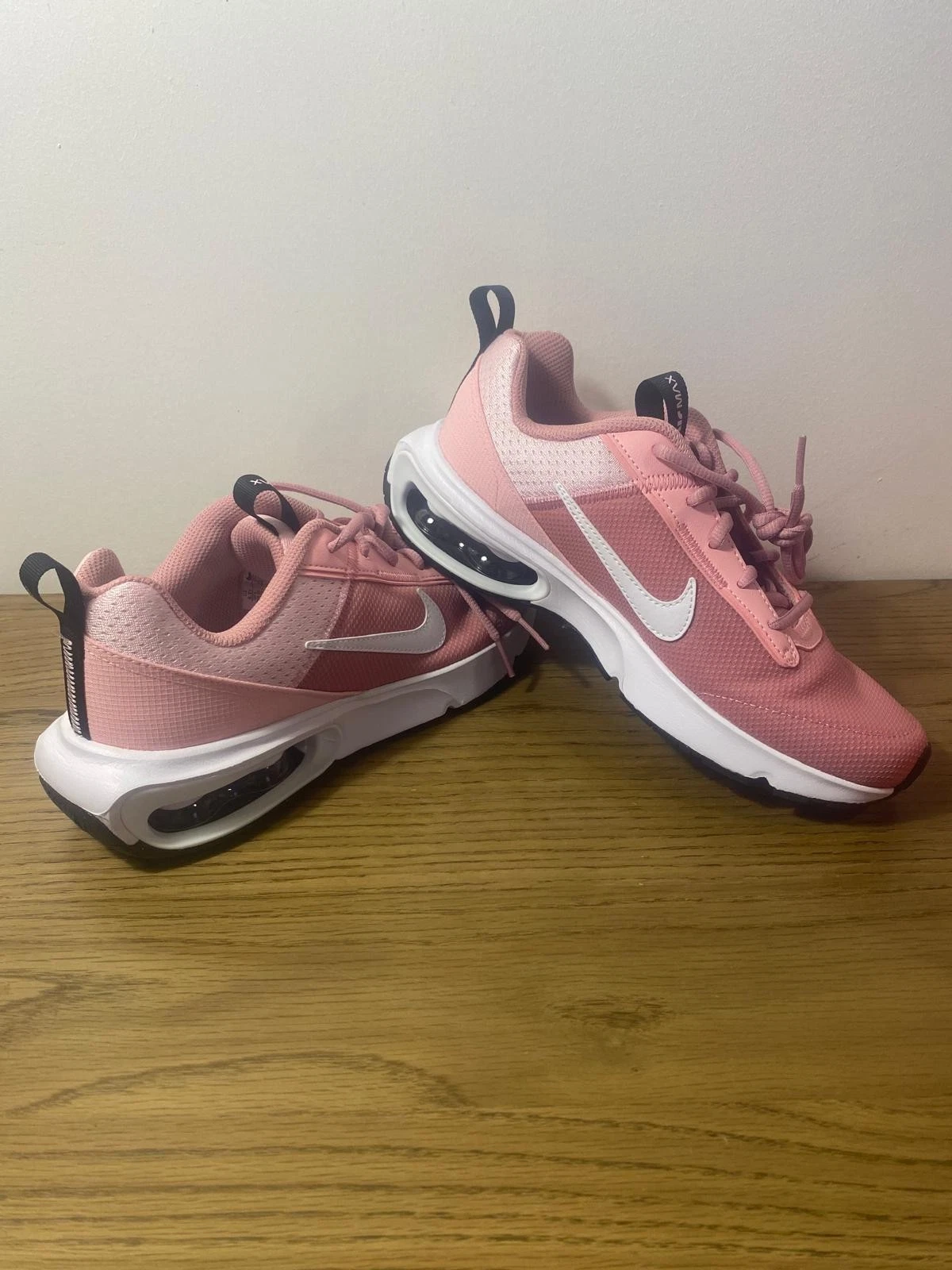 Nike Air Max INTRLK Lite scarpe da ginnastica GS UK taglia 6 colore schiuma rosa bianco