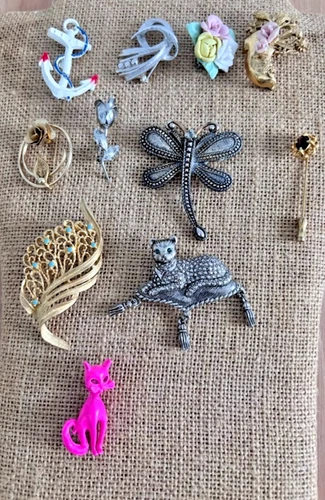 Lot Of 8 Vintage Costume Jewelry Pins Brooches 1980 & 90s