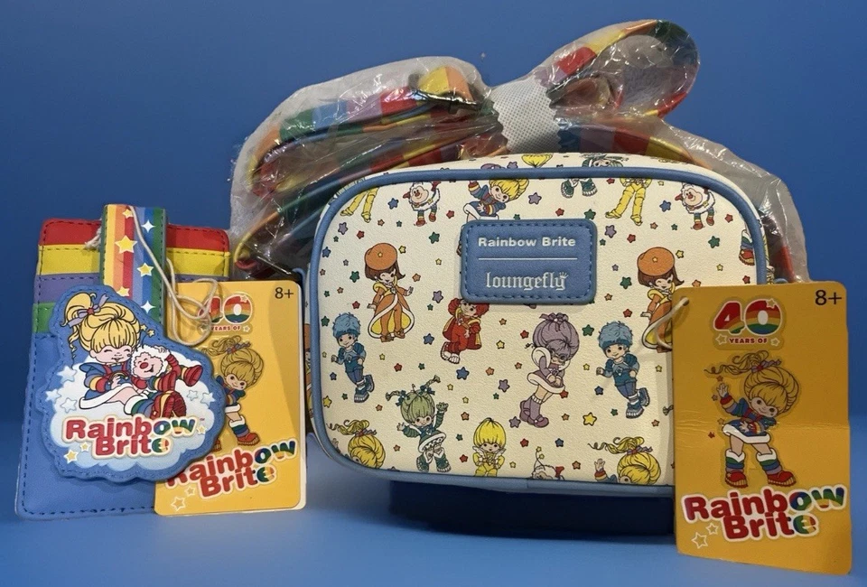 Lote de 4 piezas de bolsa LoungeFly Rainbow Brite y tarjetero y vaso MadEngine y diario Foto 3 de 4