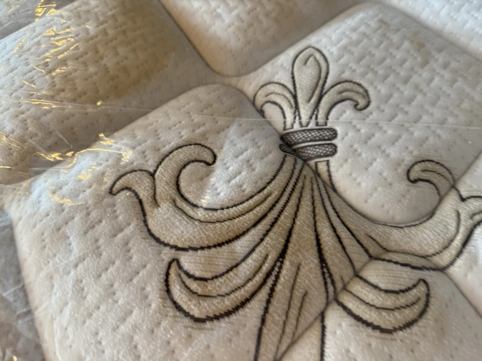 Colchón Sterns And Foster de lujo de felpa euro Top king  Foto 4 de 4