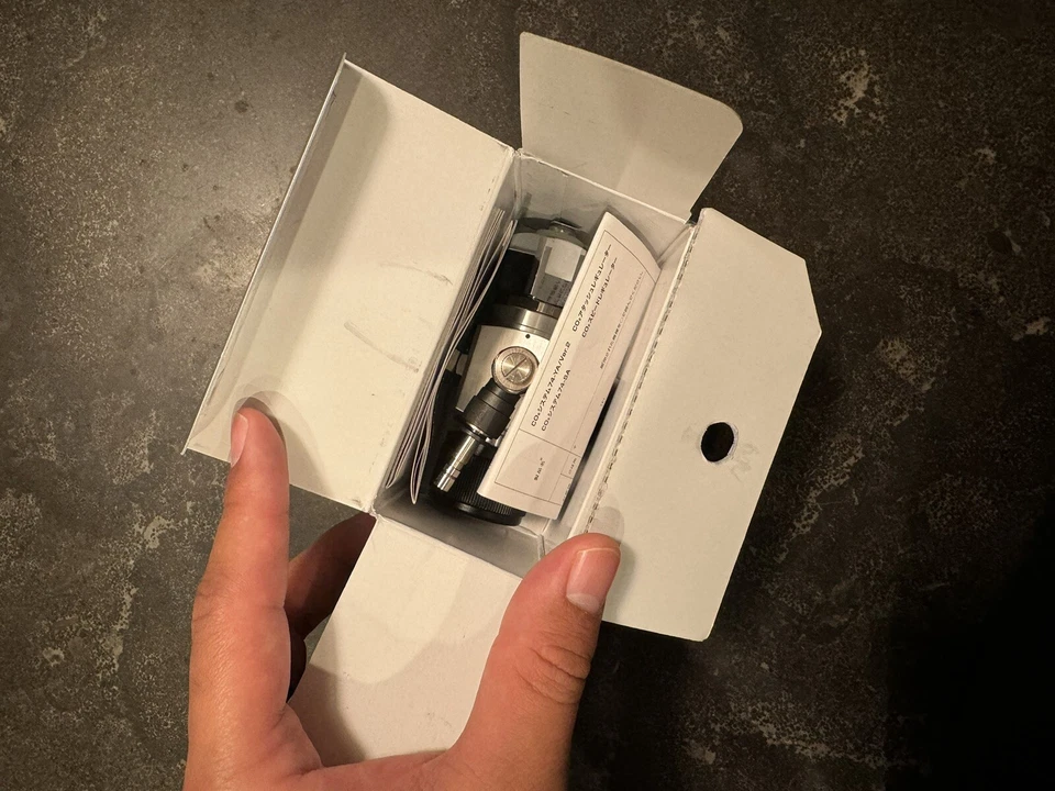 ADA Aqua Design 天野之弥二氧化碳调速器 - 全新,进口带适配器 — 第 3/4 张图片