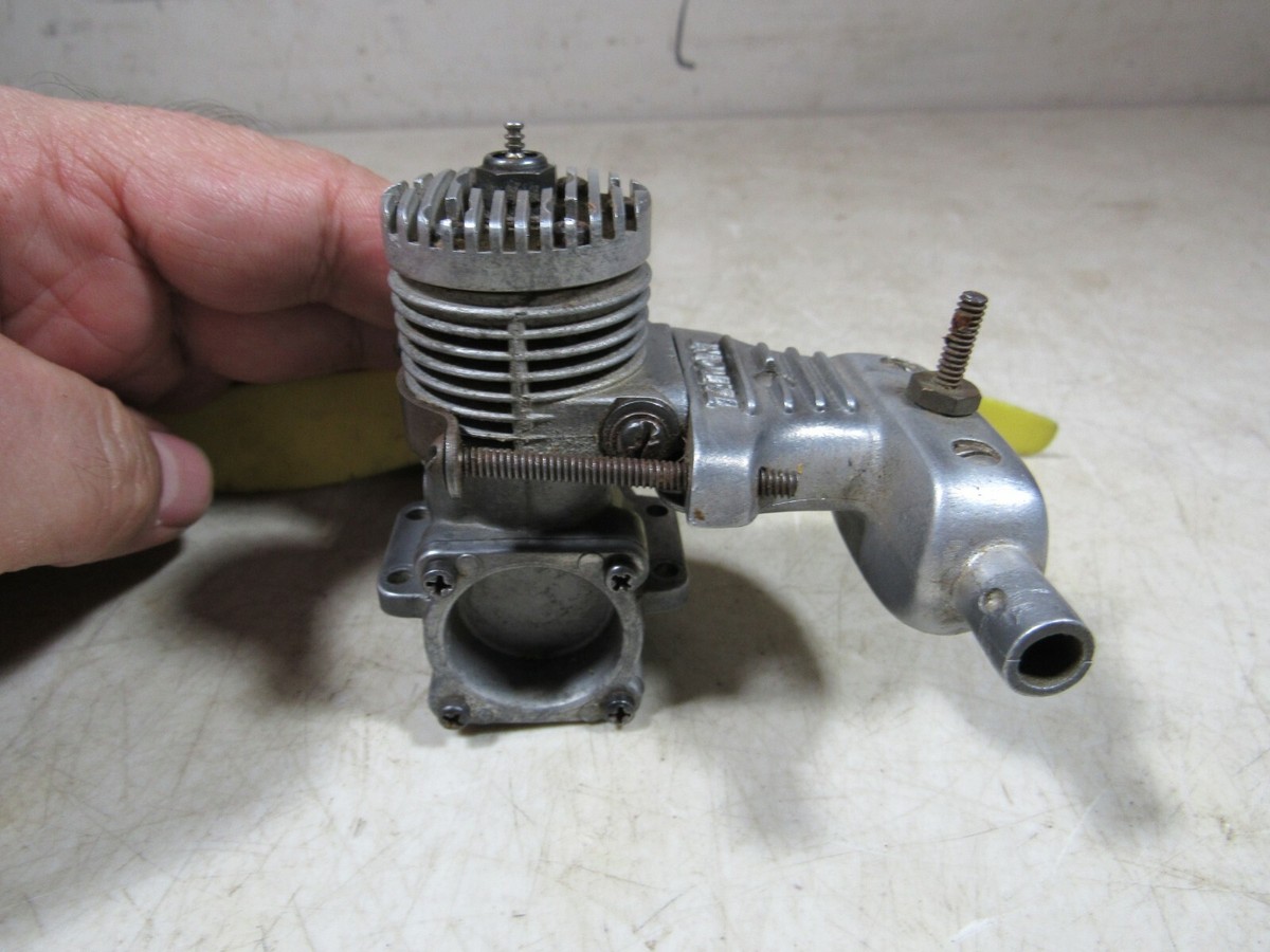 Vintage Veco 19 R/C Control Line Airplane Engine W/Tatone Muffler