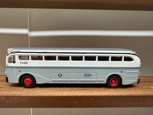 Corgi Classics 98467 Yellow Coach Public Service New Jersey 743 1:50 Scale NIB