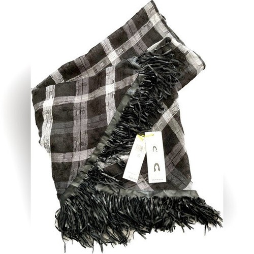 π€π©Ά BCB Generation Triangle Plaid Scarf π©Άπ€ with Faux Leather Fringe BNWT - Picture 2 of 5