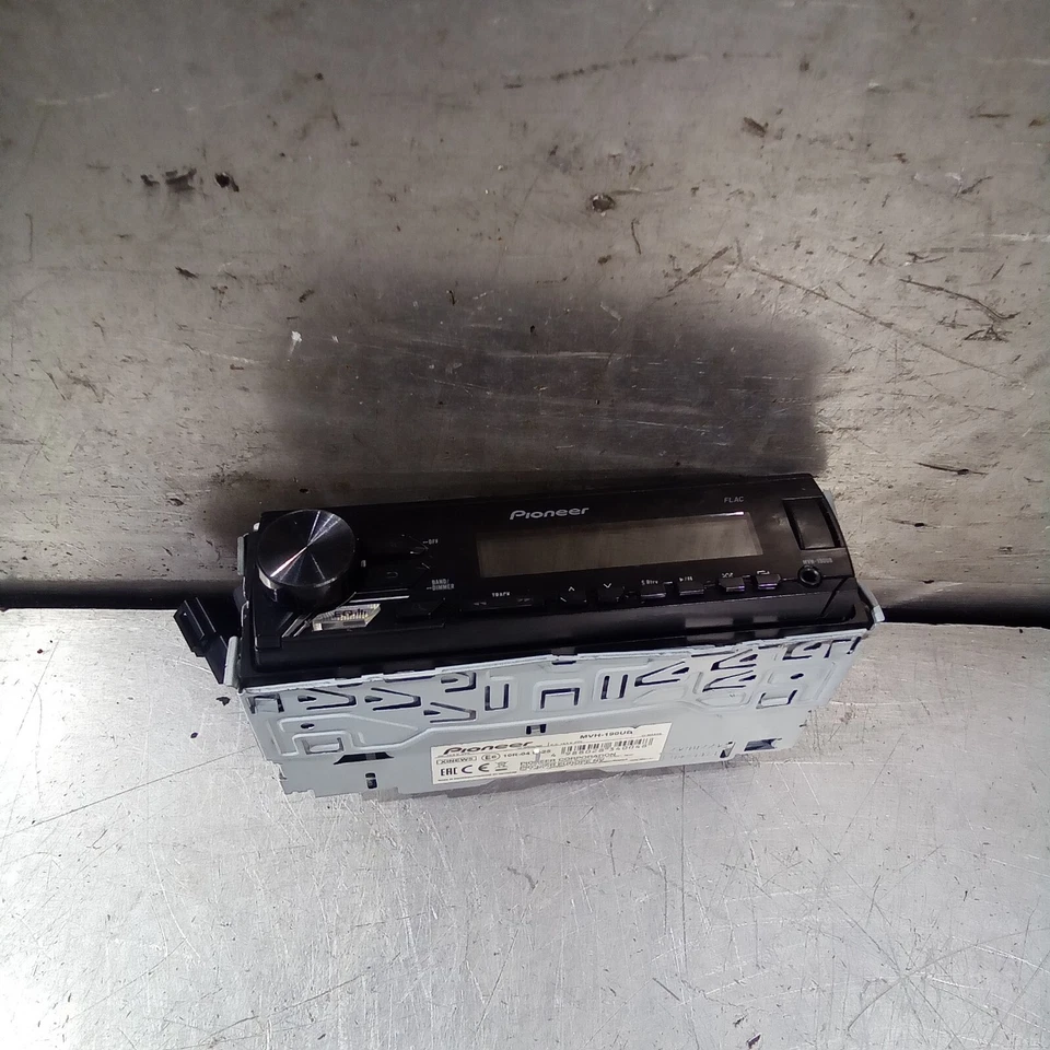 Fits: Toyota Corolla E12 2000-2006 Pioneer Single Din Radio CD Player Head Unit — 第 3/4 张图片