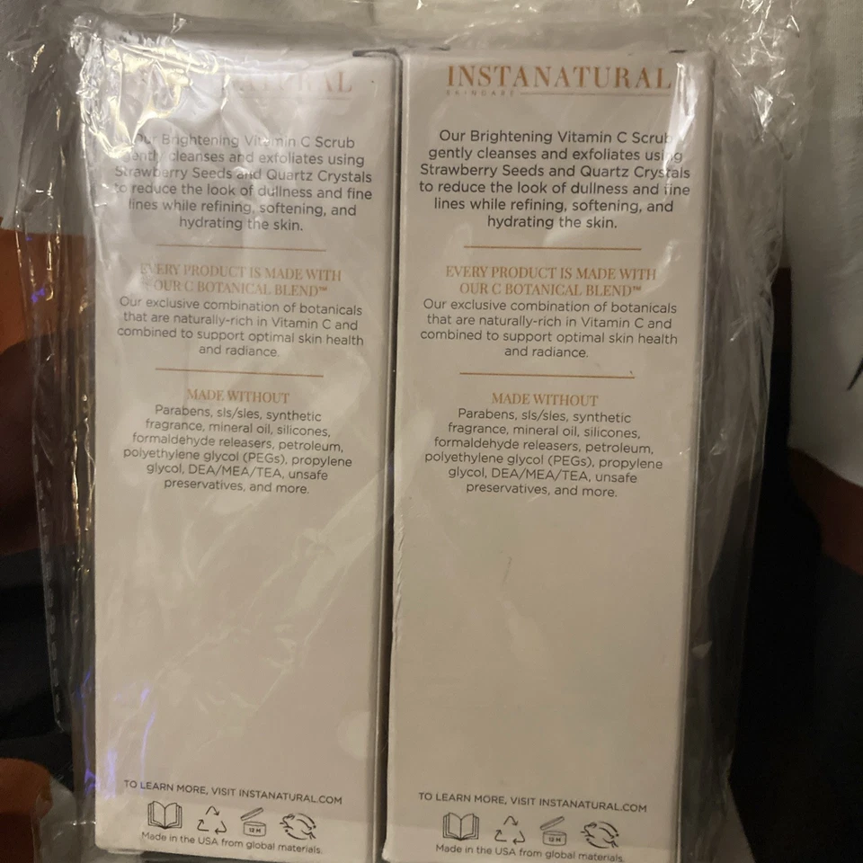 InstaNatural Brightening Vitamin C Scrub Reduces Fine Lines And Brightens. X2 - Image 2 of 3